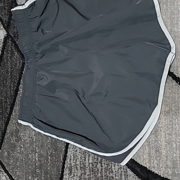 NIKE DRI-FIT SWOOSH LOGO LINED MESH ATHLETIC RUNNING SHORTS - Picture 10 of 11